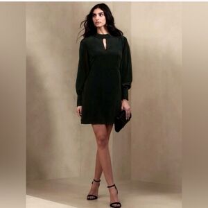 Banana Republic NWT Keyhole Neckline,Blouson Buttoned Sleeved Shift Dress